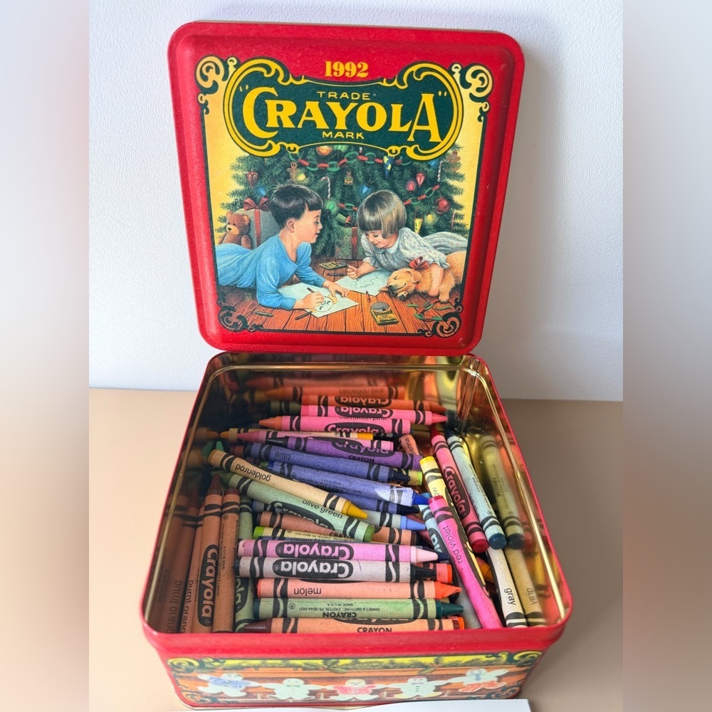 Vintage 1992 Crayola Crayon Collectors Tin Christmas Box 60 crayons